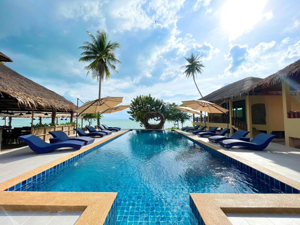 Absolute Beachfront Hotel