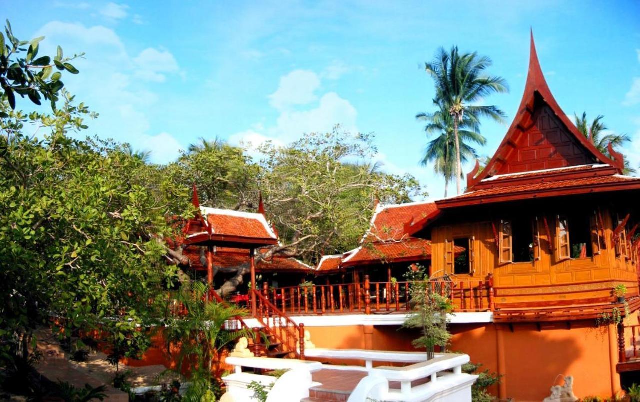 Resort Harry's 3*