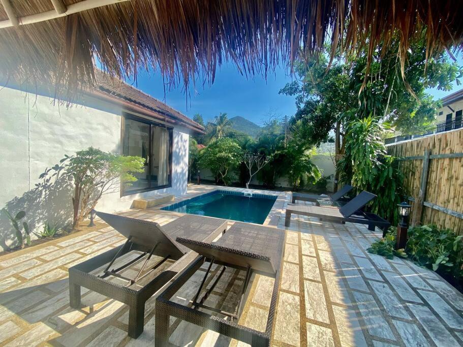 Bamboo Villa *