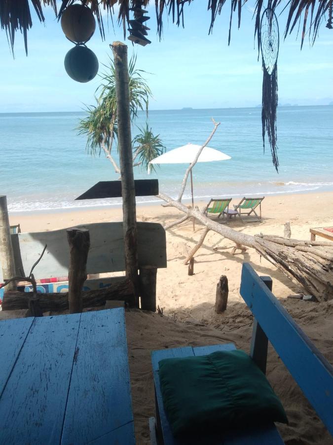 Relax Beach House Restaurant Holiday home *