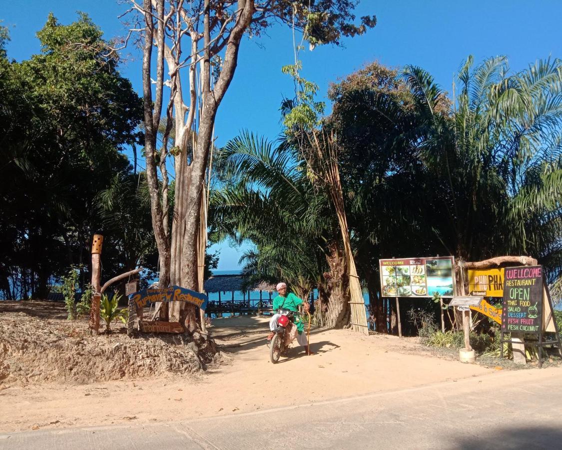 Relax Beach House Restaurant * Koh Lanta