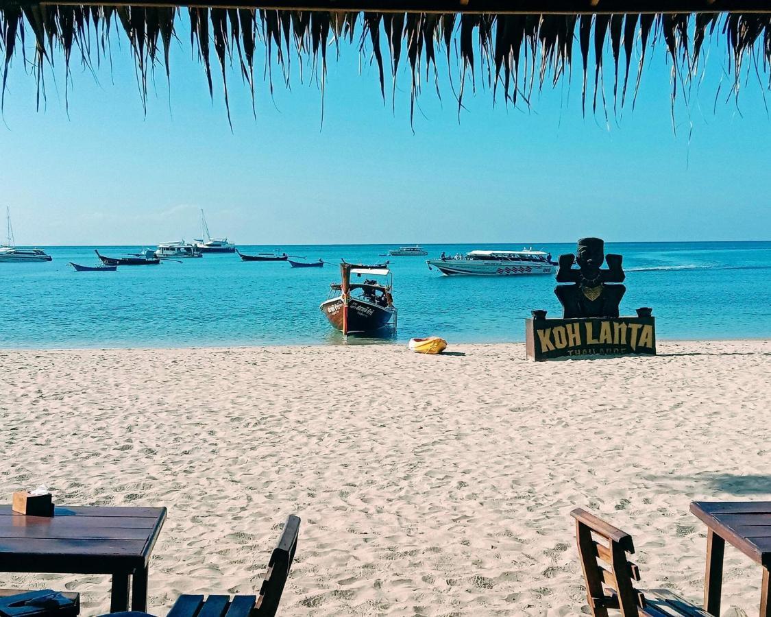 Relax Beach House Restaurant Holiday home *