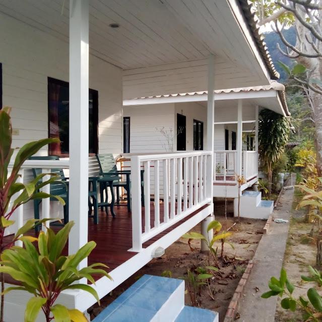 Thong Nai Pan Hotel *
