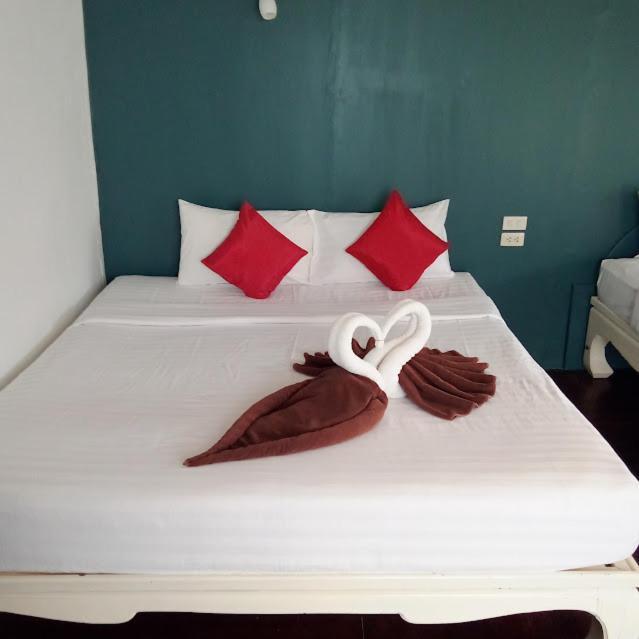 Thong Nai Pan Hotel *