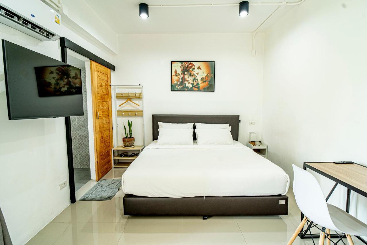 Hotel Laewan Baan Tai