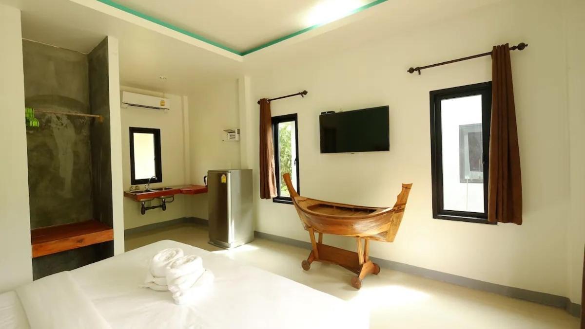 Baan Reenaa Lanta