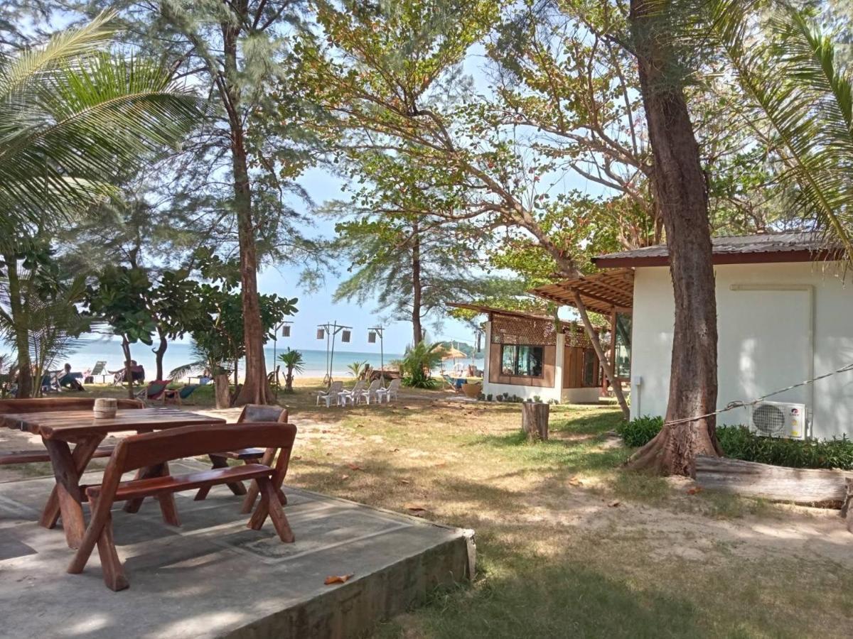 Lanta Island Resort