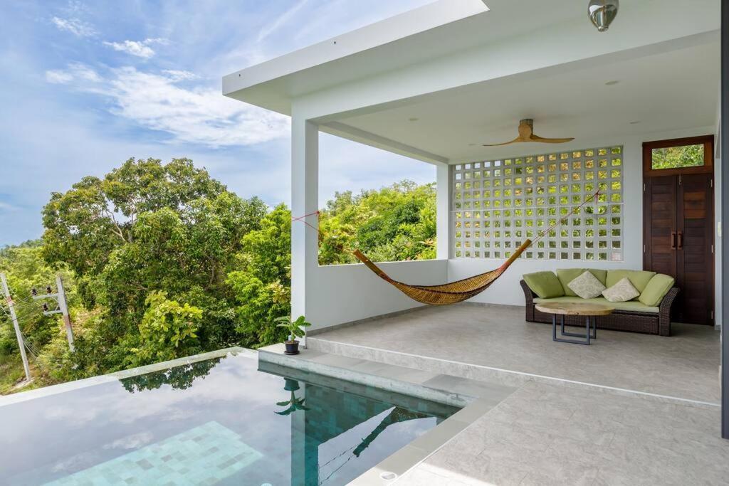 Stunning Seaview Pool *