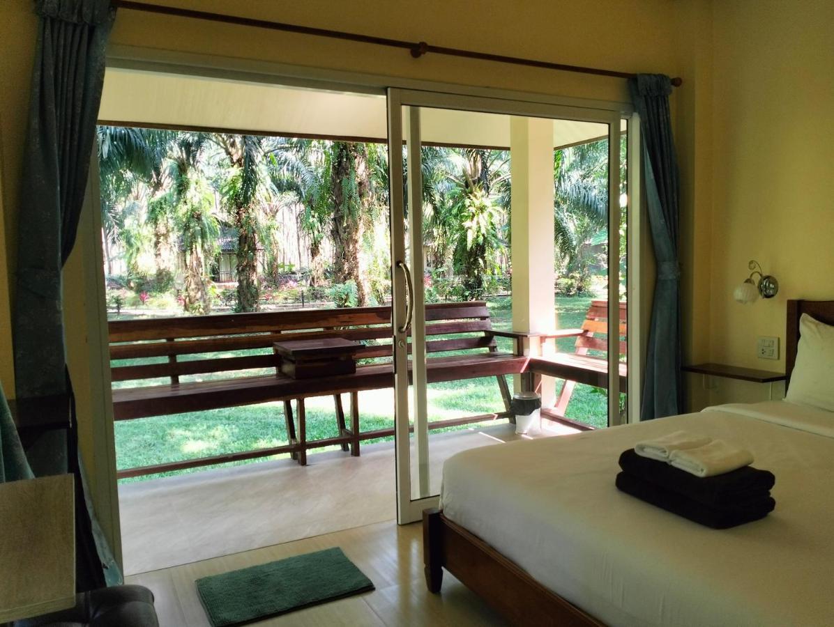 Khao Sok Palm Garden