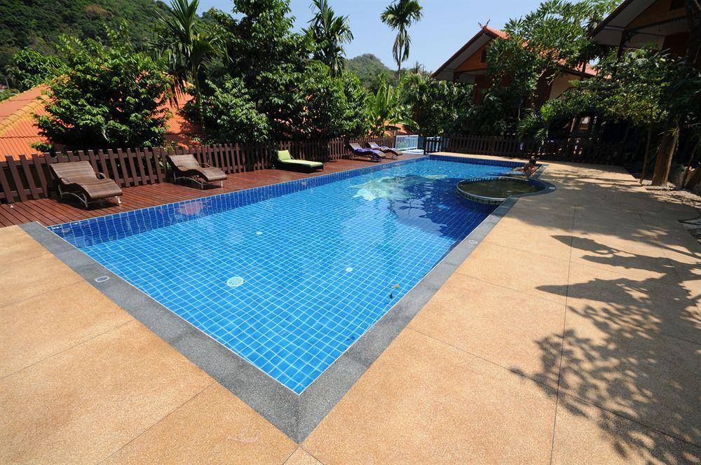 Resort Jj