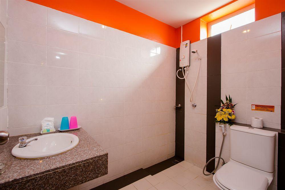 Hotel Backstage 3*