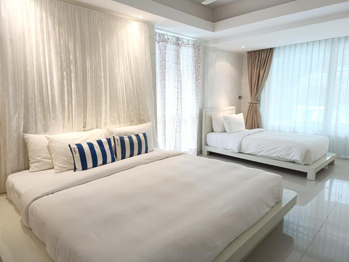 The Oia Resort
