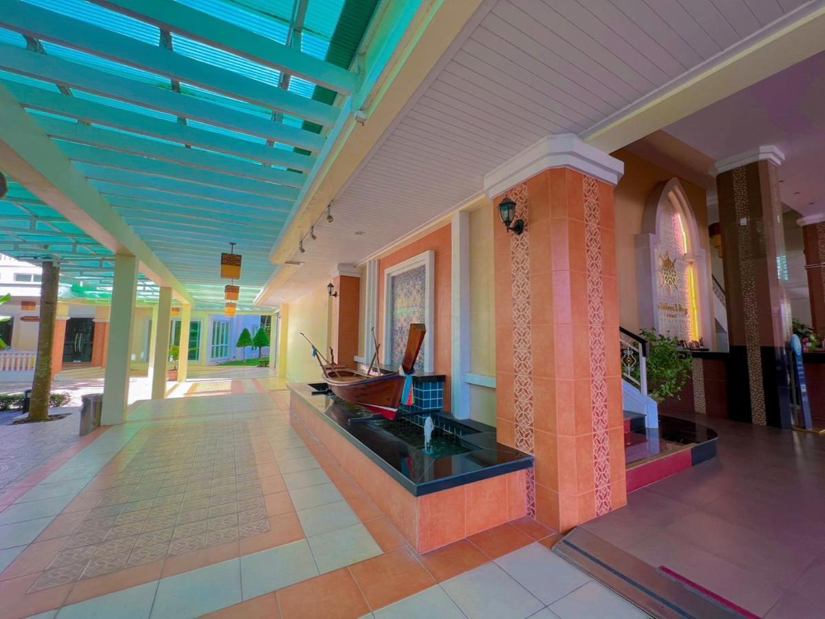 Front Bay 4*