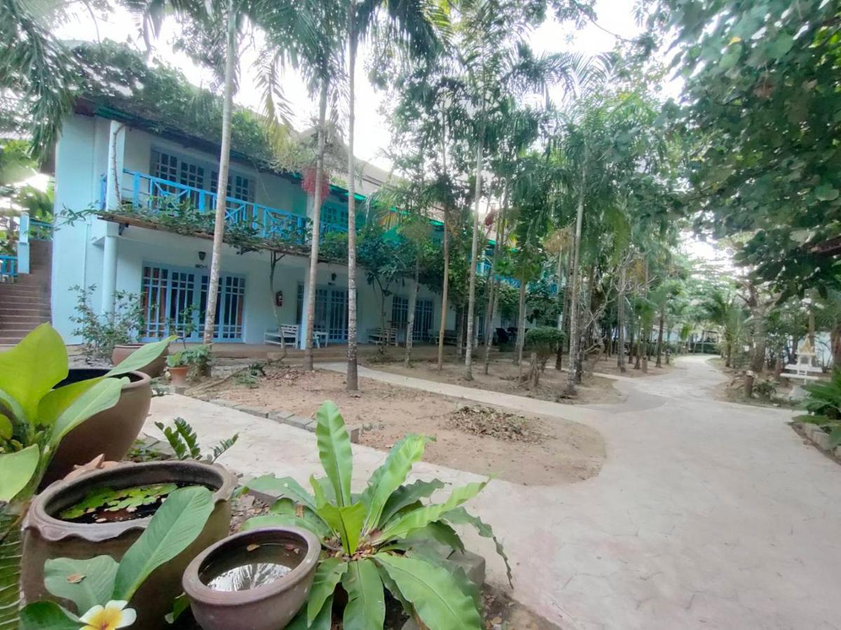 Resort Banana 3*