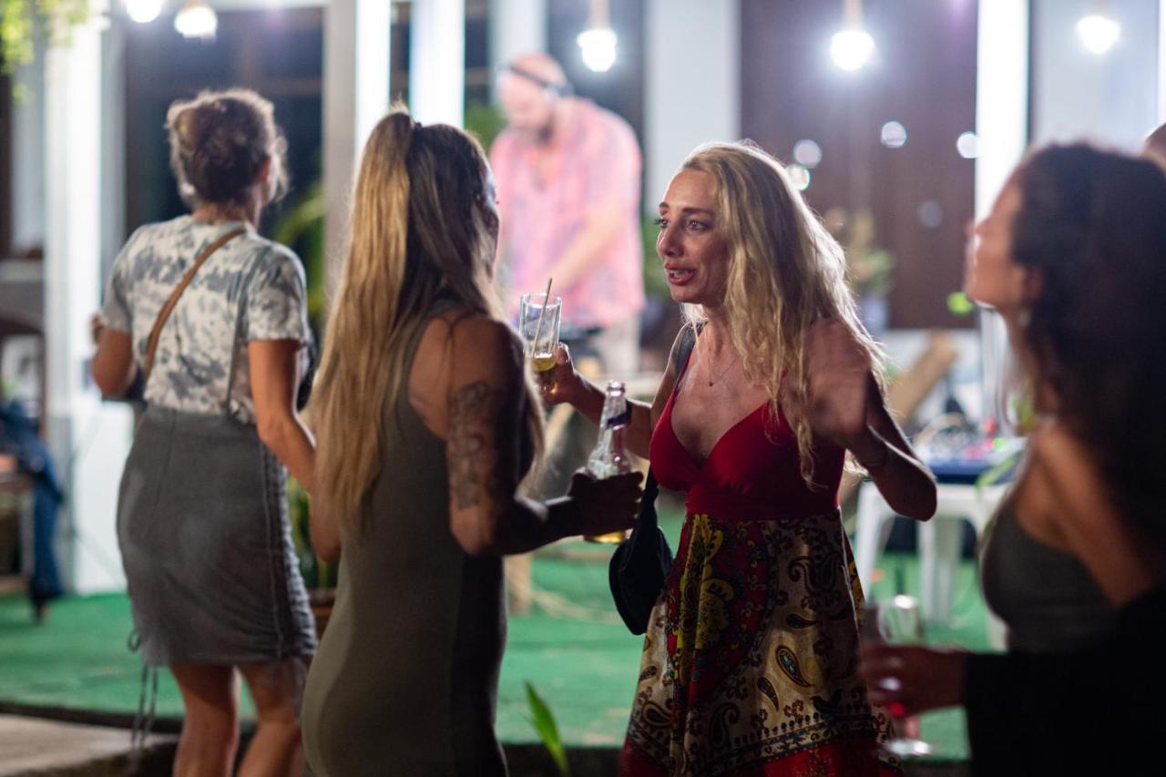Tiki Beach Koh Phangan Beach Restaurant Bar And Coworking (Adults Only) Hotel Baan Tai