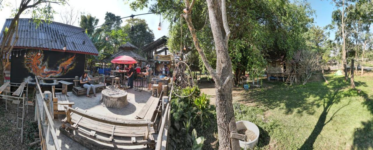 River Jam & Hostel *