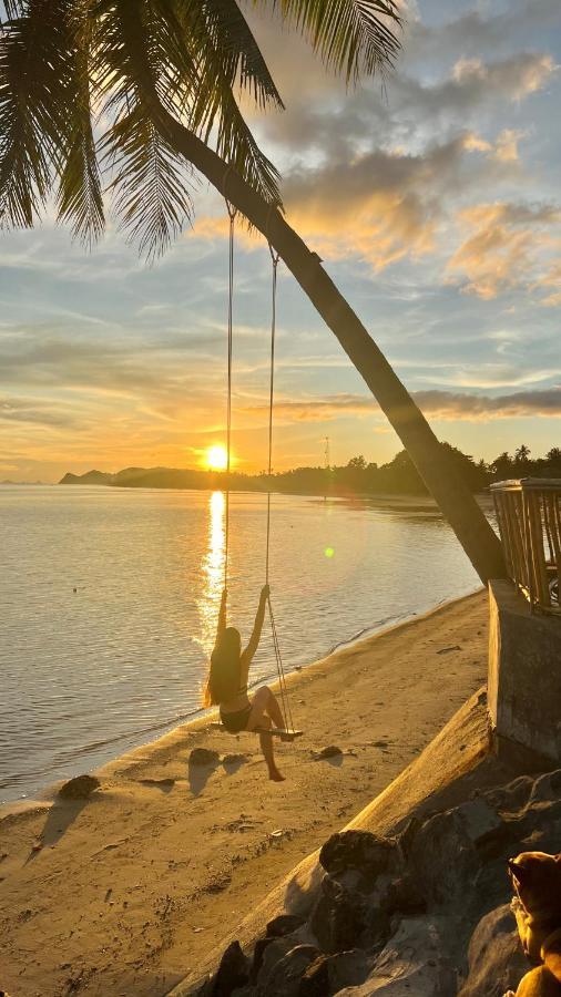 Charu Bay * Thongsala