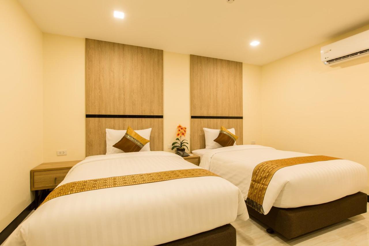 Crystal Palace Luxury Hotel