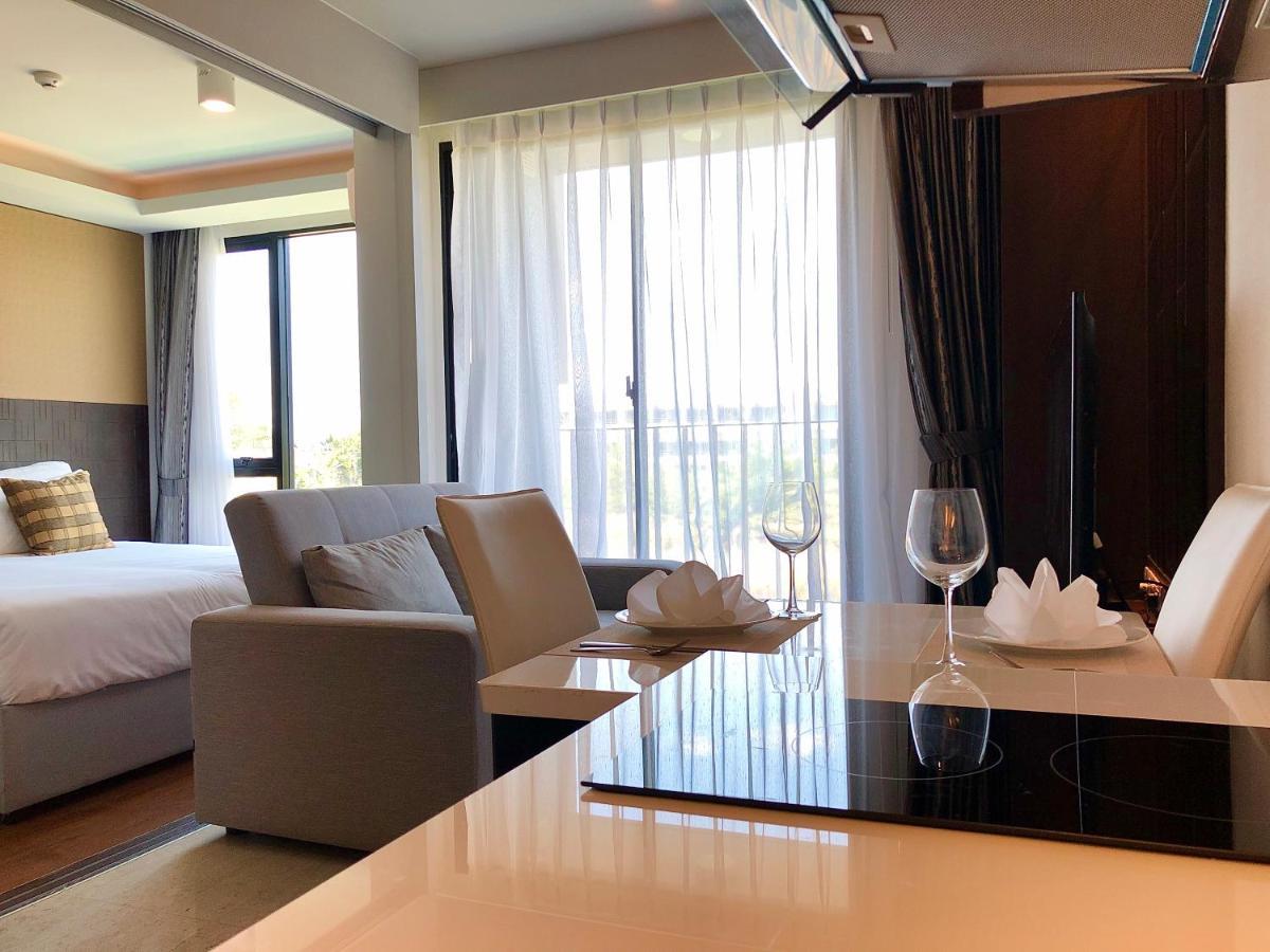 Aristo Surin J16 Apartamento *