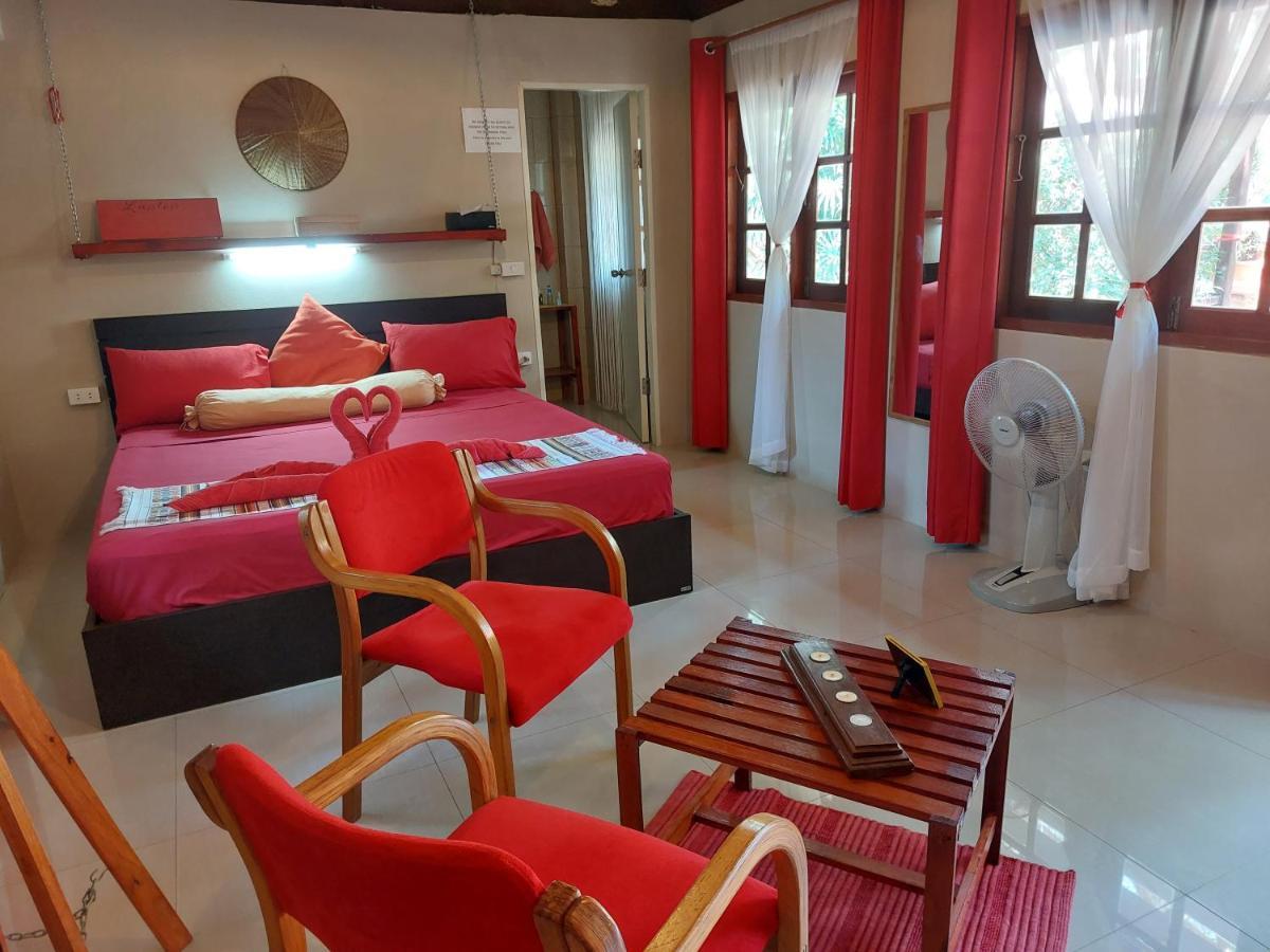 Resort Red Moon Hideaway