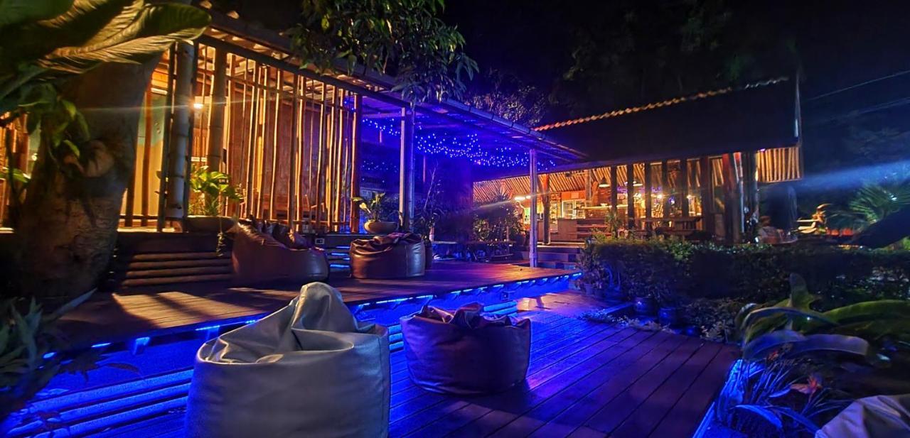 Aha Lanta Cozy Hostel *