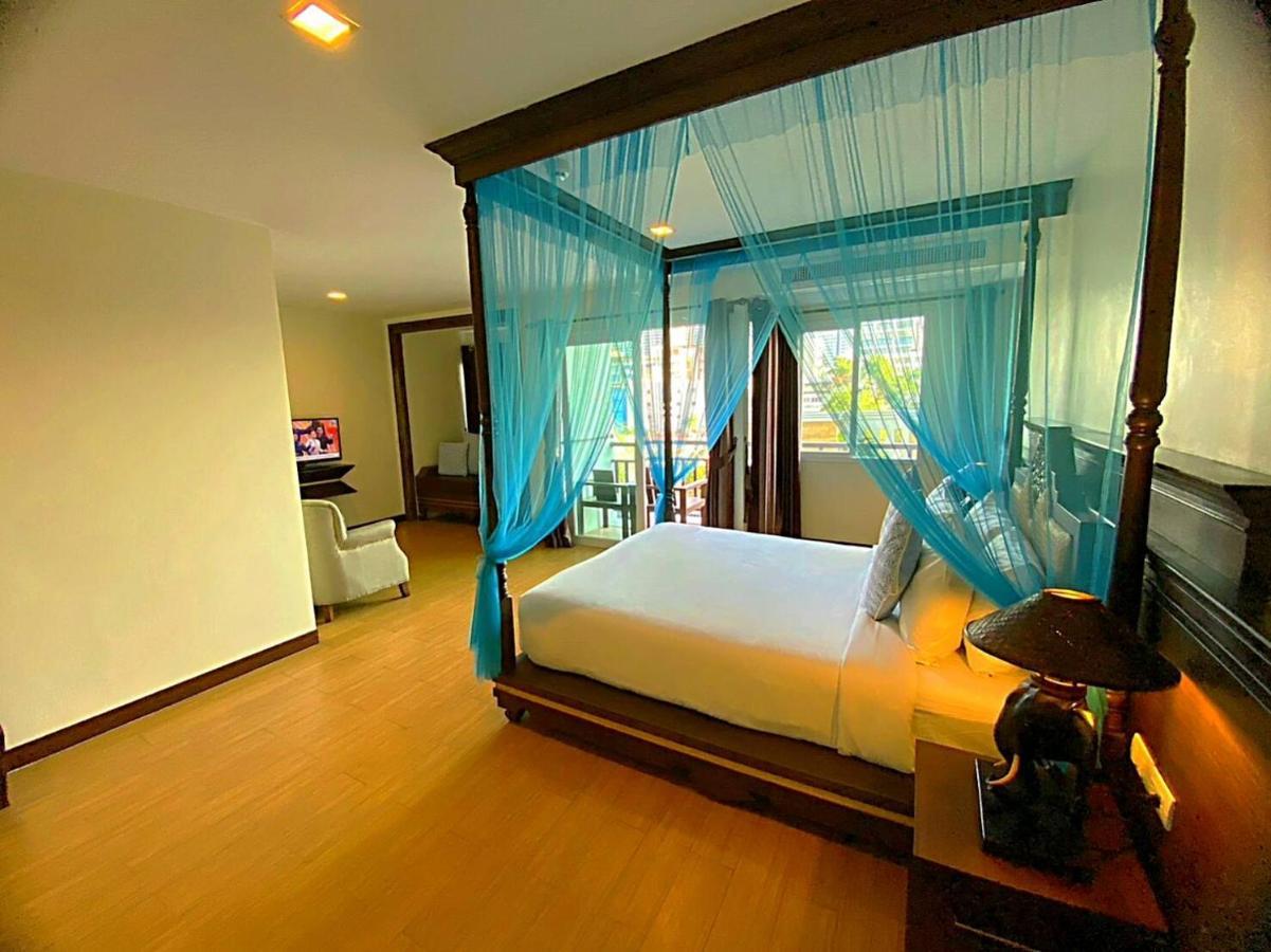 Royal Heritage Pavilion, Hotel