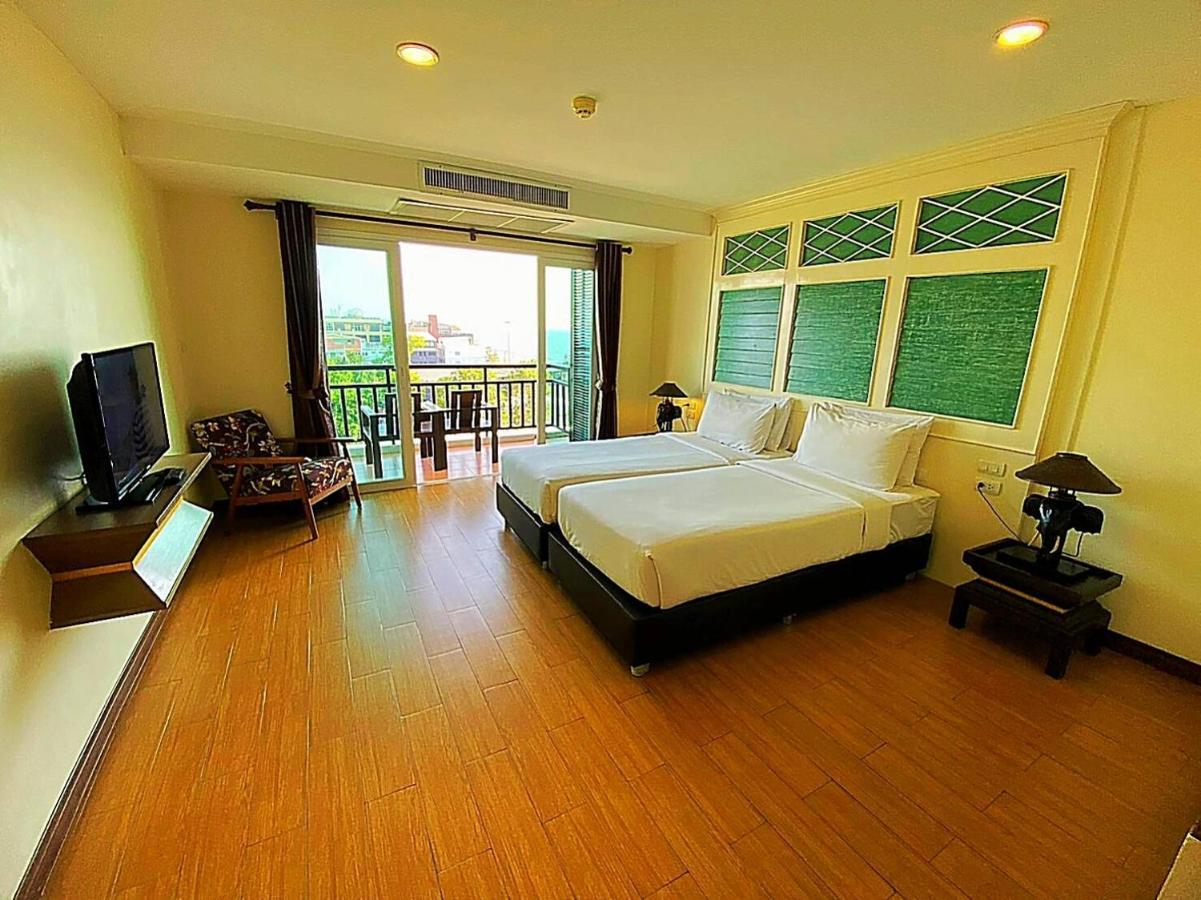 Royal Heritage Pavilion, Hotel 4*