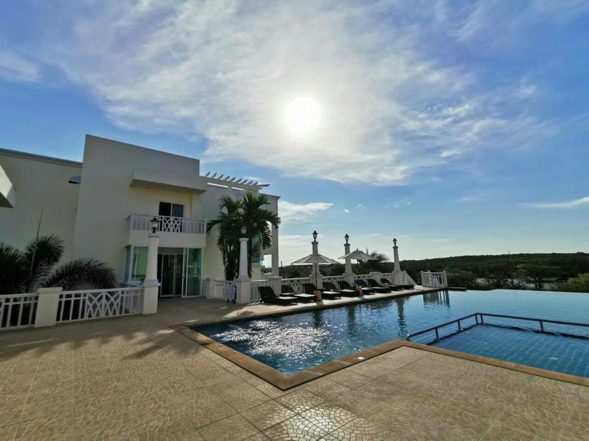 Front Bay Resort