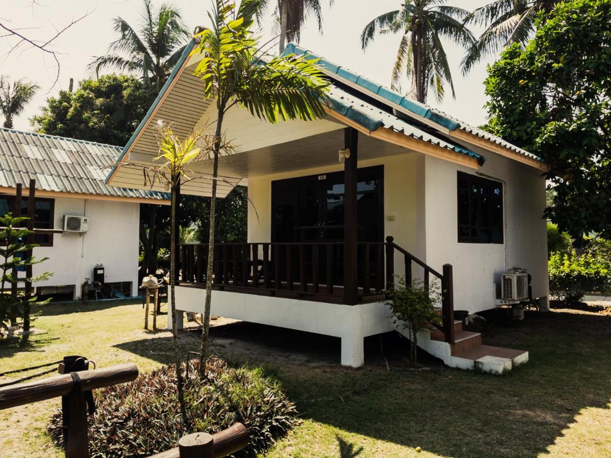 Tiki Beach Koh Phangan Beach Restaurant Bar And Coworking (Adults Only) Baan Tai