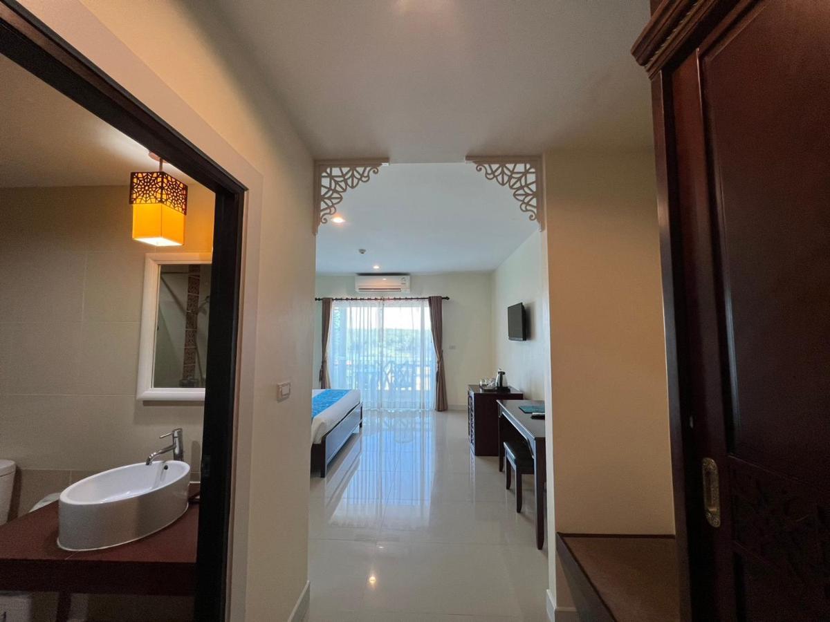Front Bay Resort