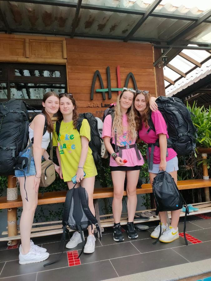 Aha Lanta Cozy Hostel *