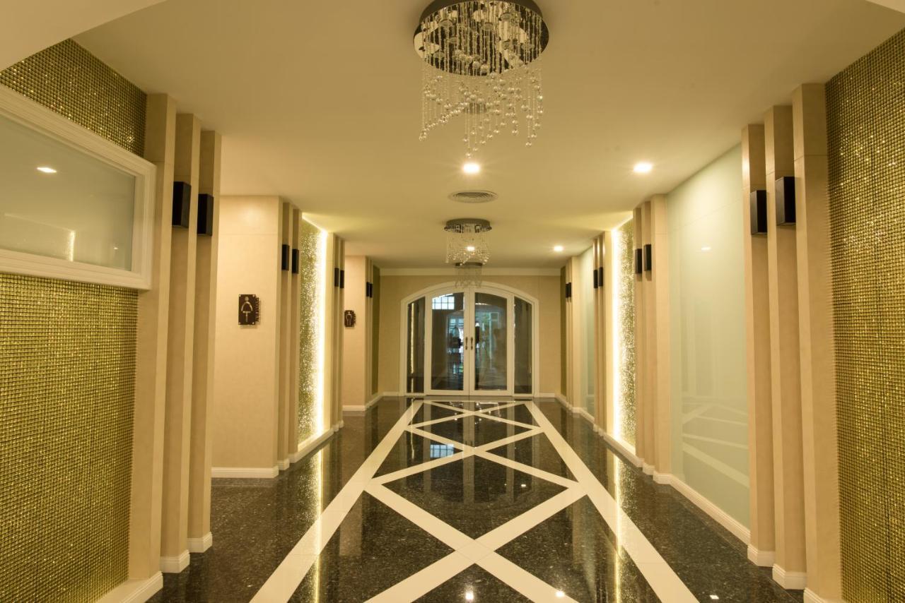 Crystal Palace Luxury Hotel 5*