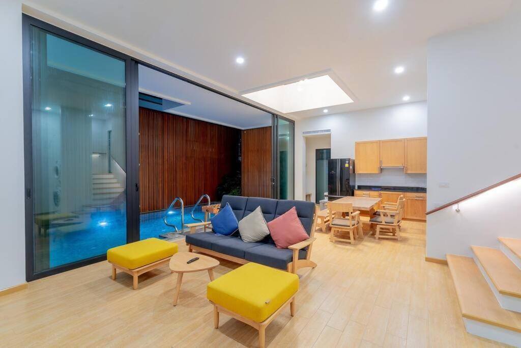 Villa สุขใจพูลวิลลา : ไปรเวทวิลลาวิวทะเลกลางเมือง Hua Hin