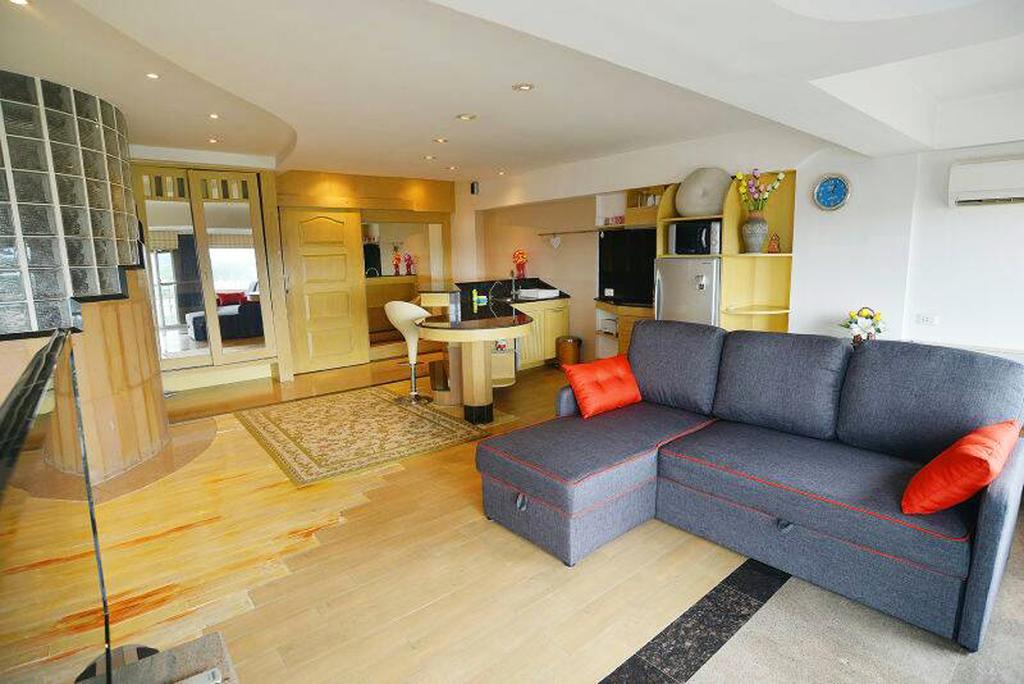 Penthouse Galare Thong Tower Apartment