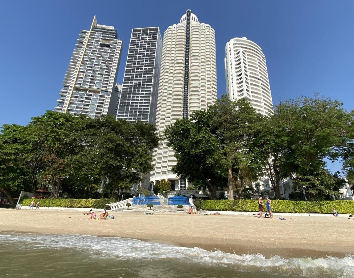 Sky Beachfront Apartment
