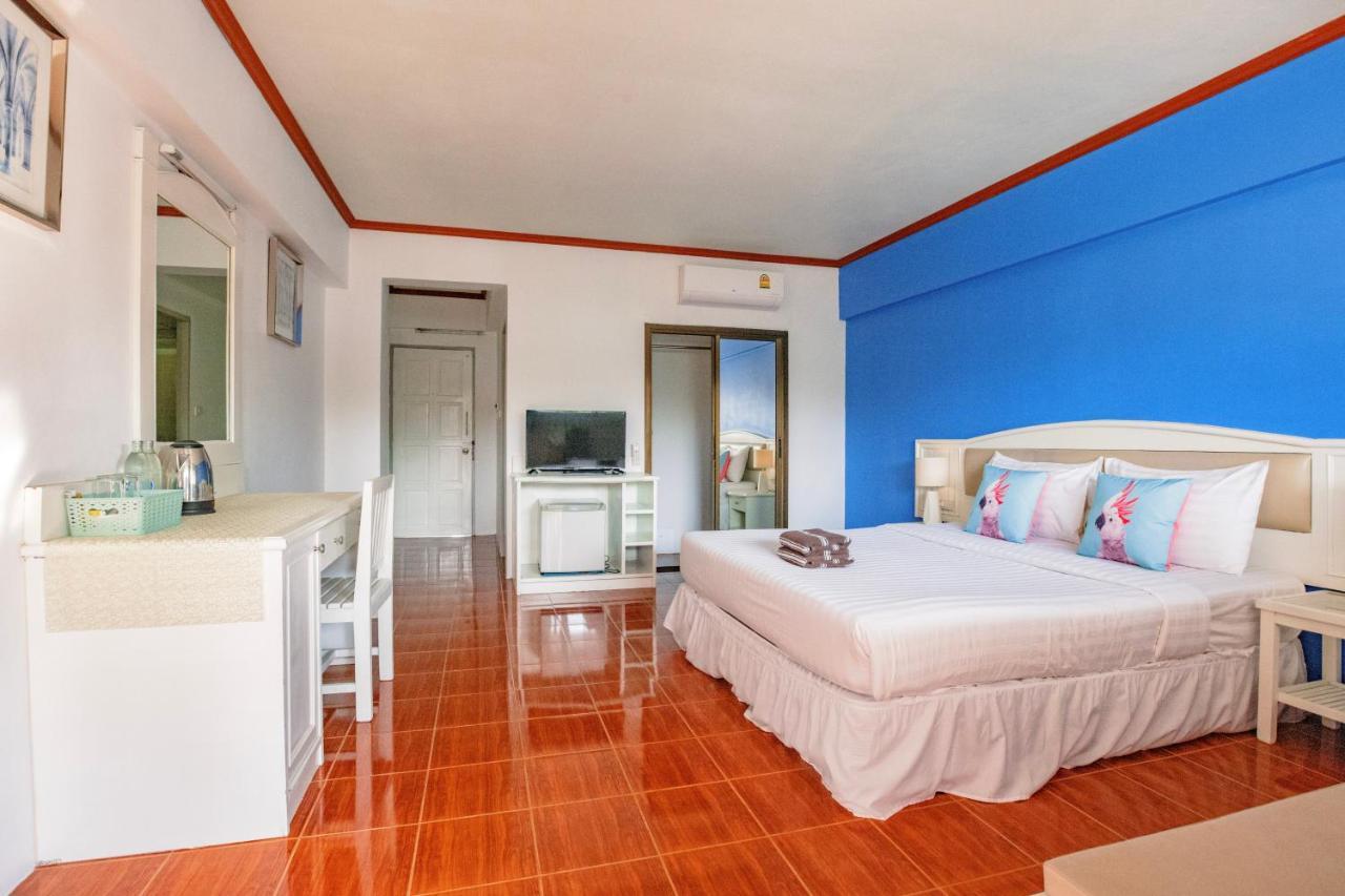 Bay Hotel