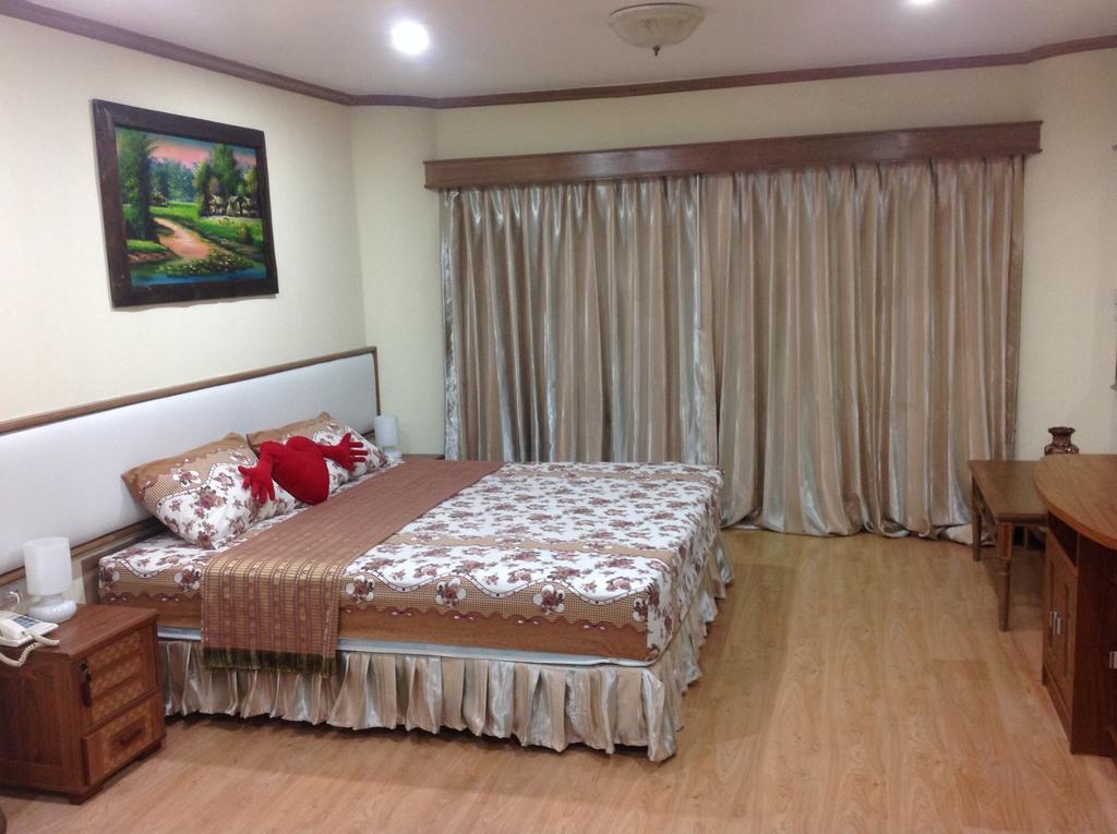 Apartment Sky Orchid Beachfront Pattaya