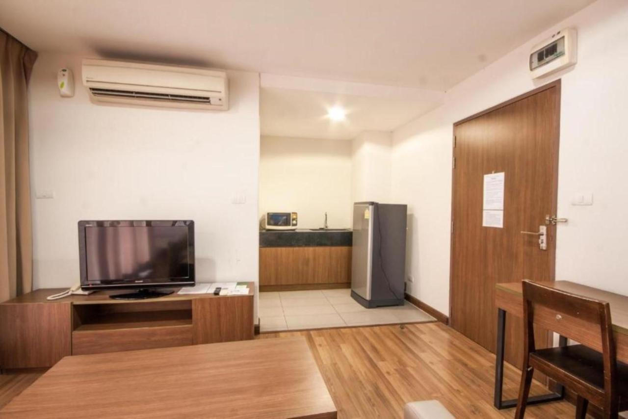 Ny And Hotel Bang Bo