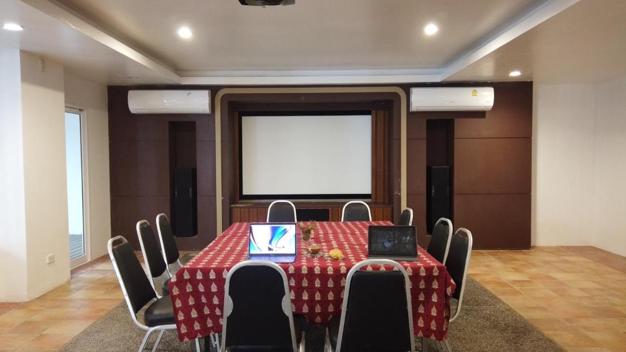 Colors - Aonang Hotel 4*