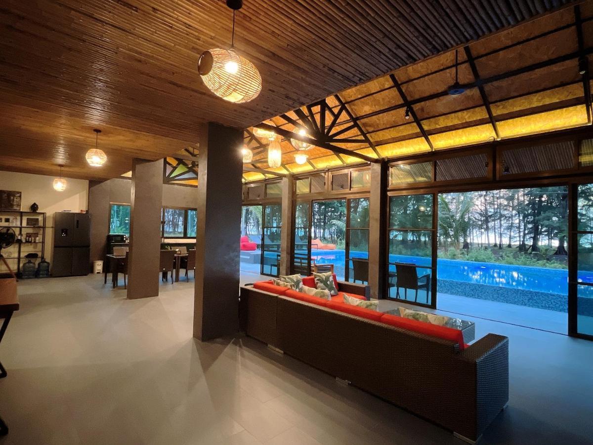 Holiday home Coral Pool *