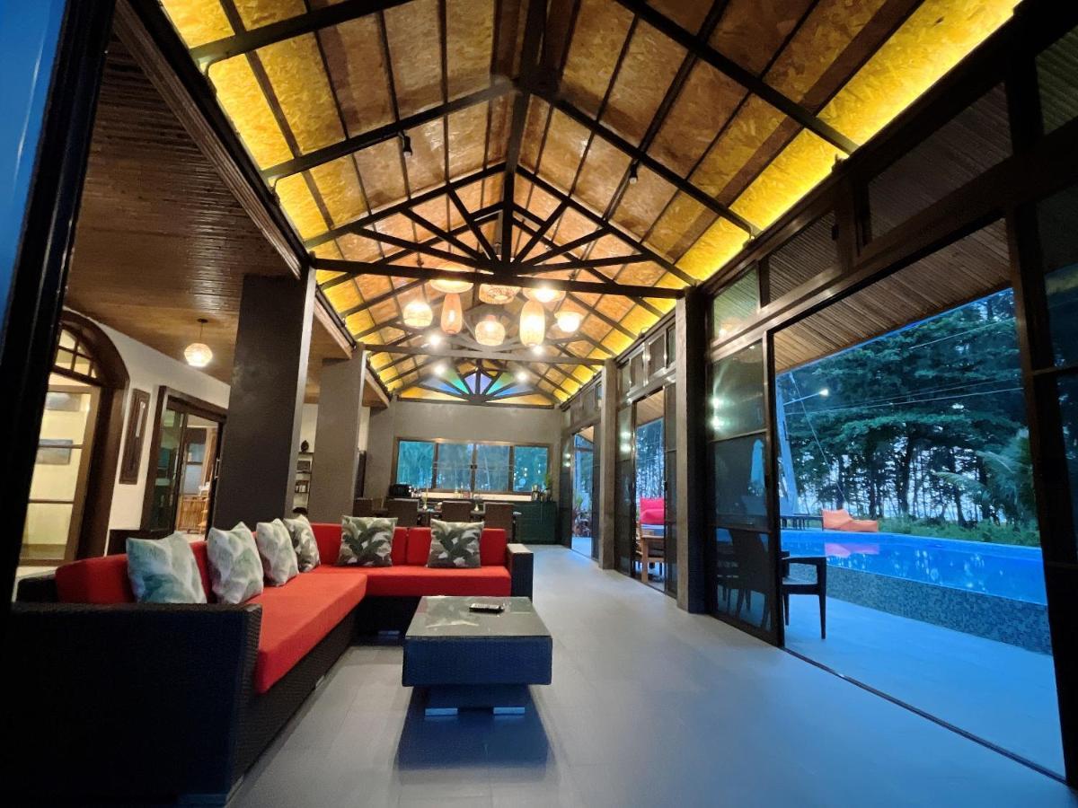 Coral Pool Holiday home Khao Lak