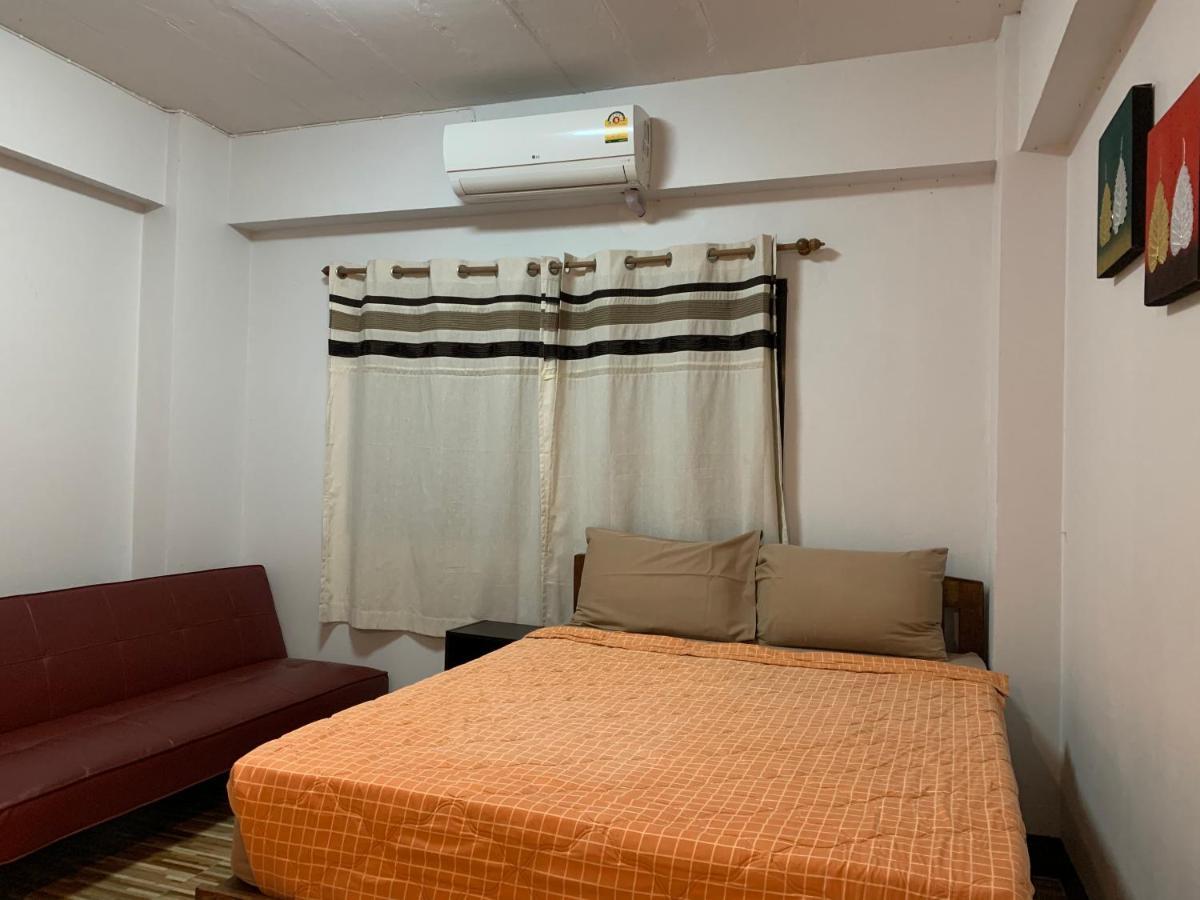 Chiangmai Hometel Hotel