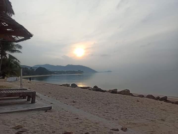 Tropicana Khophagan Hotel *