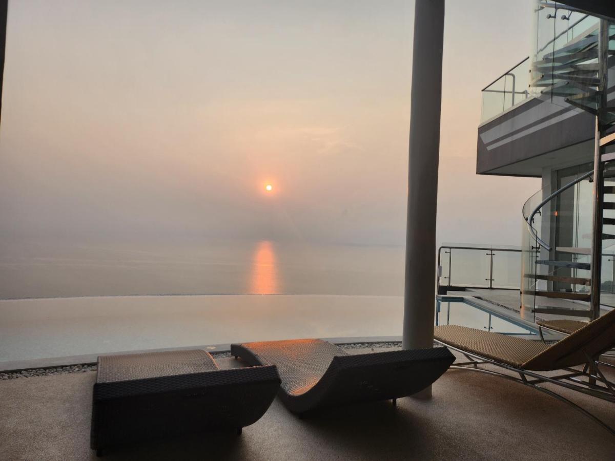 Seawadee - Luxurious, Award-winning Design With Amazing Panoramic Seaview *