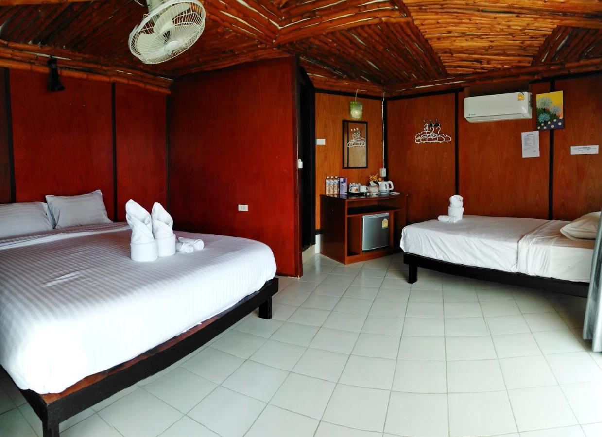 Haadrin Hotel 3*