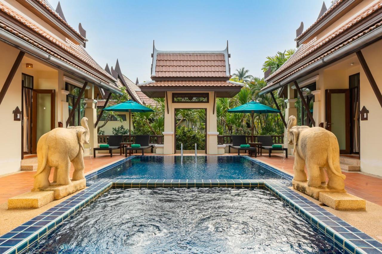 Resort Paradise &
