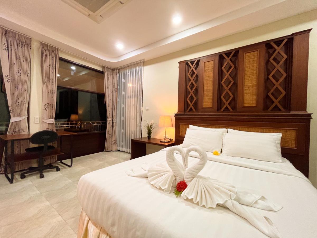 Golden Hill Resort Wok Tum
