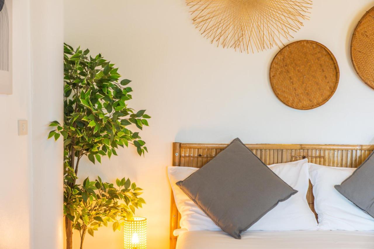 Kalani Bungalows, *
