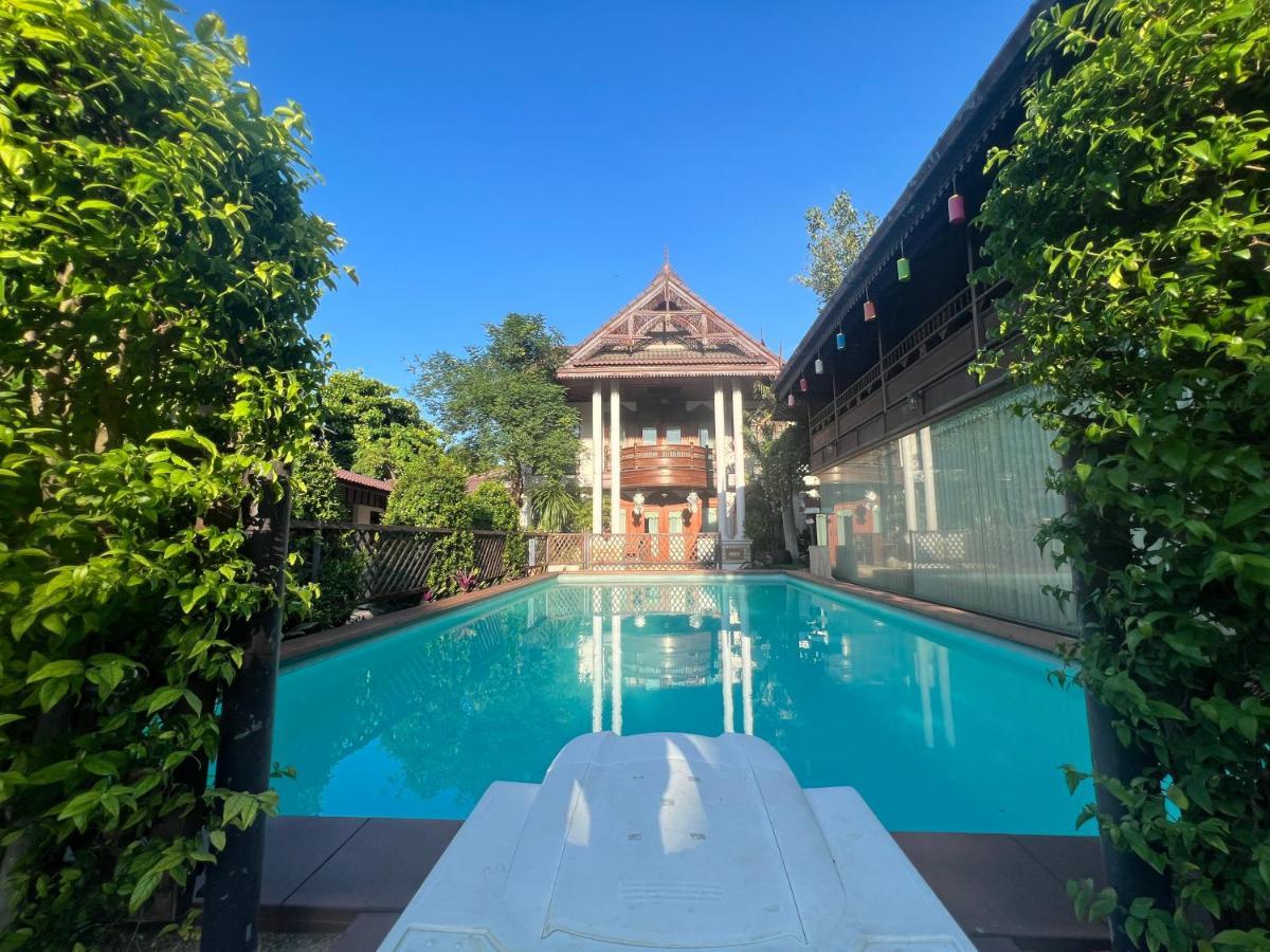 Pha Thai House 2*