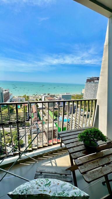 Apartamento The Base 2bed King&queen On Sky Pattaya